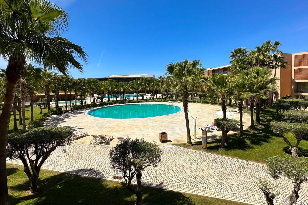 Herdade Dos Salgados,t3 8d-0b, Lagoas Appartement
