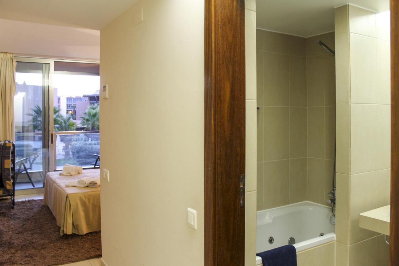 Herdade Dos Salgados,t3 8d-0b, Lagoas Appartement