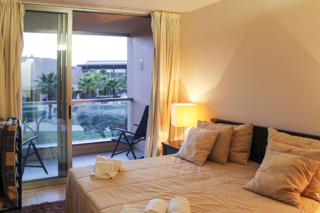 Herdade Dos Salgados,t3 8d-0b, Lagoas Appartement